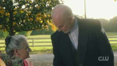 [lively chatter and laughter] - A Waltons Thanksgiving