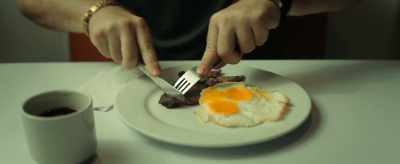 (lively music)
(cutlery clattering) - Long Gone Heroes