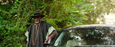 [lively music playing] - Christmas in Lagos