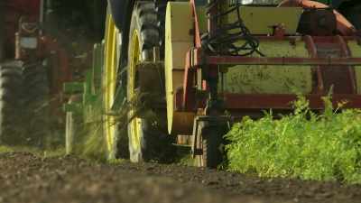 [lively music] - Tractor Ted