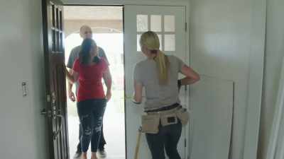 - [Liz] Hello.
- [Jasmine] Hi! Come on in. - Help! I Wrecked My House