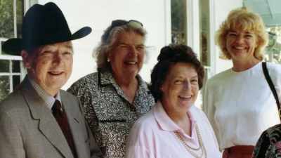 Liz: Molly felt that John Henry
was her mentor, - Raise Hell: The Life & Times of Molly Ivins
