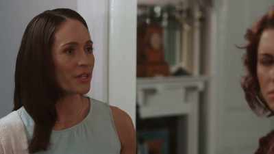 Liz.
Noah, what are you doing here? - Her Affair to Die For