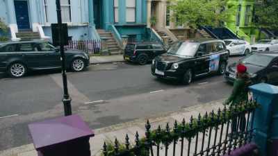 (Lizzie laughs) - Christmas in Notting Hill