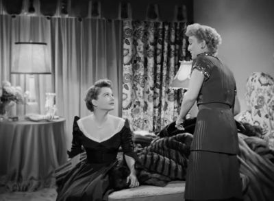 Lloyd says Margo compensates for underplaying on stage - All About Eve
