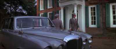 - ln a minute, Horton, l think.
- Very good, sir. - The Omen
