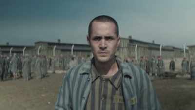 Lo he intentado cuatro veces
en vano. - The Tattooist’s Son: Journey to Auschwitz