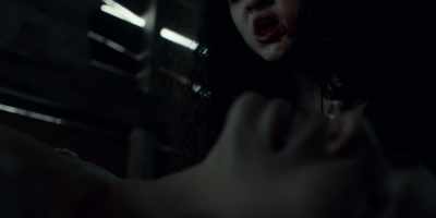 - [Loa growls]
- Aah! - Chapelwaite