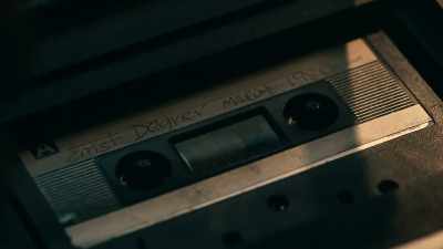 [LOADING AND PLAYING AUDIO
CASSETTE] - Missile from the East