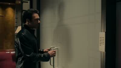 It's past 10:00. - Arrow