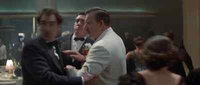- Lock the doors. We'll trap him like a fly.
- Right. - The Rocketeer