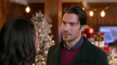 - Logan...
- I'm sorry that I left. - Yuletide the Knot