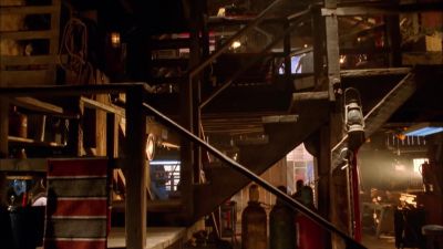 Lois is all over this guy. - Smallville