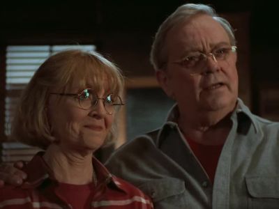Lois Clark is strong And I'm not talking about how much he can bench press - Lois & Clark: The New Adventures of Superman