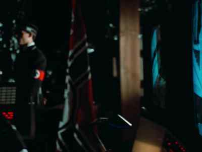 Lois Lane and her last
investigative exercise. - Lois & Clark: The New Adventures of Superman