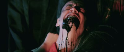 (Lola roars)
(Gabriel screams) - Medusa's Venom