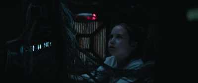 -Lola? What are you doing in here?
-(AGGRESSIVE CHITTERING) - Obi-Wan Kenobi