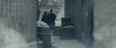 London fog would turn me
into a ghostly bubble, - Fear the Invisible Man