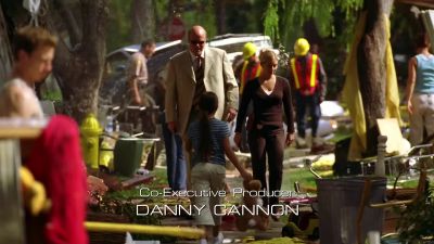 Look at that 2 x 4. - CSI: Miami