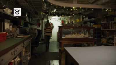 Look at all this old stuff. - USS Christmas