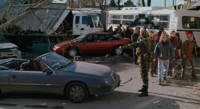 Look at all the injured. - Scary Movie 4
