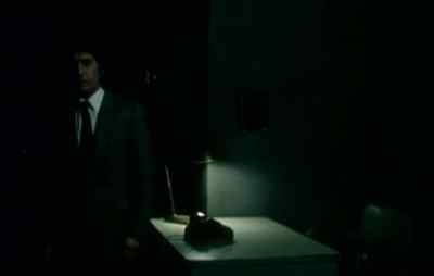 Look at that door. - Fear City