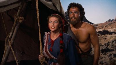 Look at his face. - The Ten Commandments