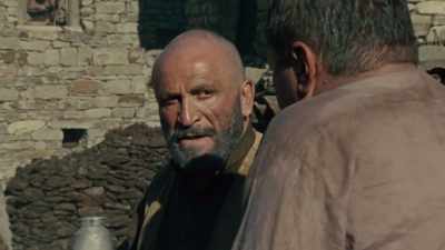 Look at him, look. - Leaving Afghanistan