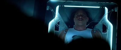 Look at him. - Bloodshot