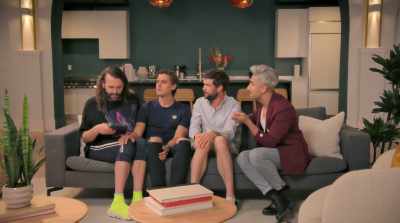 Look at him! That's him-- - Jack Whitehall: Christmas with my Father