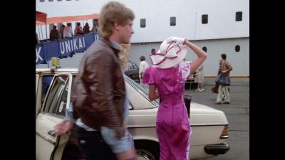 Look at it. - The Love Boat