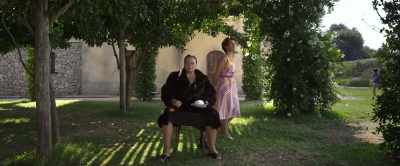 Look at your mama.
She's goading Signora Gentile. - The Hand of God