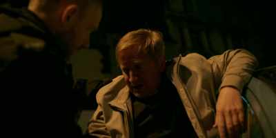 Look at me, right?
- HE GRUNTS - The Responder