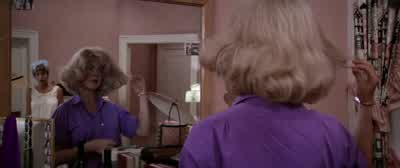 Look at me I'm Sandra DeeLousy with virginityWon't go to bed till I'm legally wedI can't I'm Sandra Dee - Grease