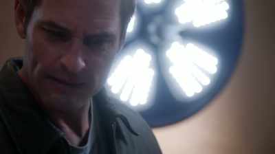 Look at me. - Intelligence