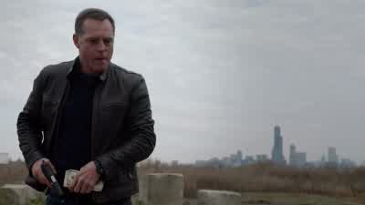 Look at me. - Chicago P.D.