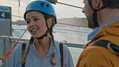 Look at me. You are strong. - Falling in Love in Niagara