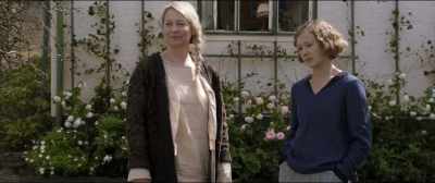 - Look at mine, Mum!
- Aren't they nice! - Becoming Astrid