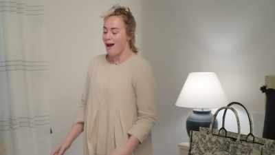 Look at my outfit!
I'm so beautiful. - The Secret Lives of Mormon Wives