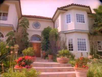 Look at this place. - Attack of the 60 Foot Centerfold