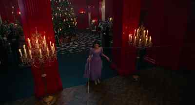 Look at my present. - The Nutcracker and the Four Realms
