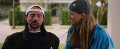 Look at that shit, man.
When she wakes up, I'll be like, - Jay and Silent Bob Reboot