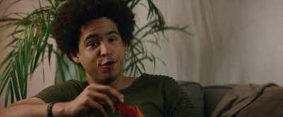 Look at that. Cute. Very nice. - American Carnage