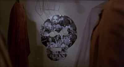 Look at that.
He's created a death mask. - Visiting Hours