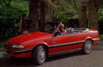 Look at that. I think that's their car. - Weekend at Bernie's II