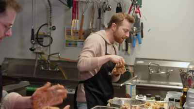 Look at that. Look at that.
That's a patty. - No Recipe Road Trip With the Try Guys