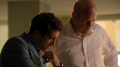 Look at that. - CSI: Miami