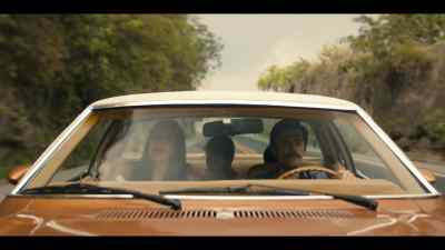 Look at that. - Narcos: Mexico