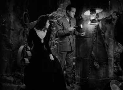 Look at these old slave chains. - The Ghost Breakers