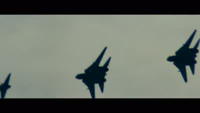 Look at this! - Top Gun